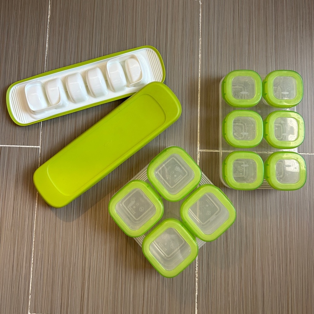 “OXO” Green and White Baby Food Storage Containers (4x 4oz), (6x 2oz), (12x 1oz)